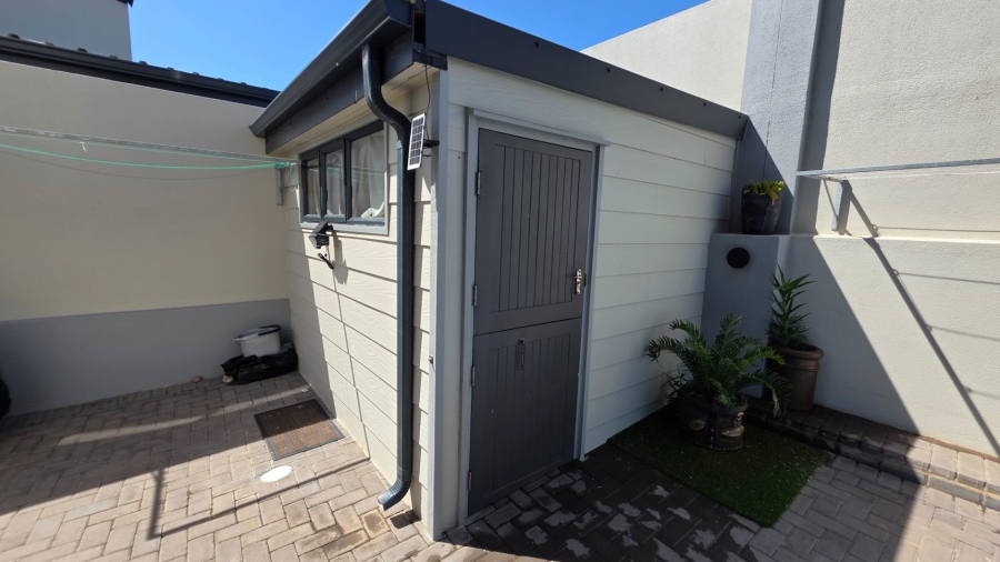 3 Bedroom Property for Sale in Hartenbos Central Western Cape